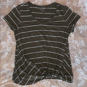 👚Maurice’s striped tee👚